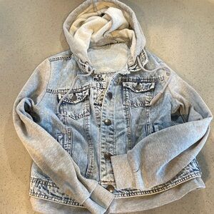 Jean jacket with cloth hood and sleeves
